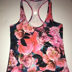 LULULEMON FLORAL TANK!